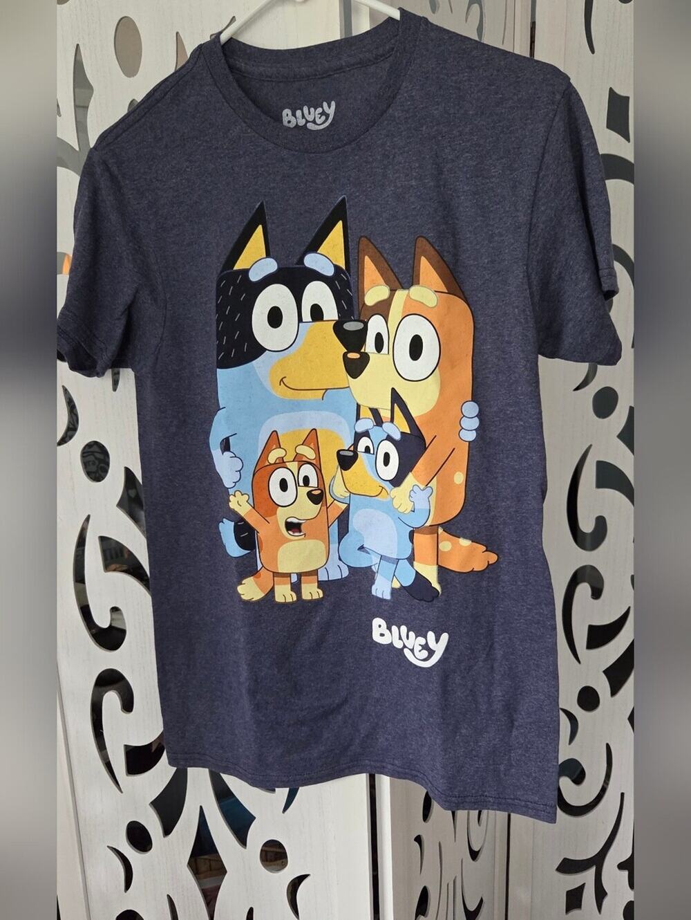 Bluey Family T-Shirt Small Fits Like Medium Large Heeler Pack Graphic Tee NWT